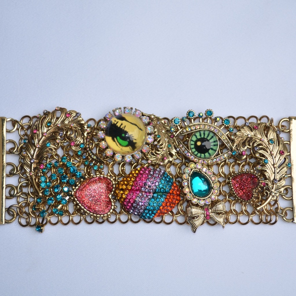 Betsey Johnson Eyes Rainbow Feather Lips Chunky Bracelet